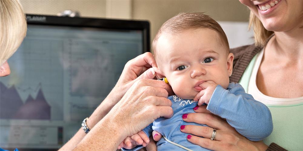 غربالگری اختلالات شنوایی در نوزادان چقدر مهم است